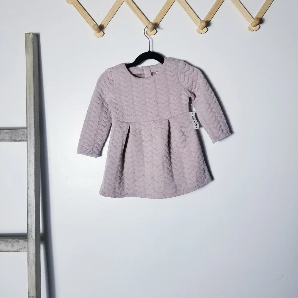 NWT GIRL'S LONG SLEEVE HEART DRESS SIZE 18-24 MONTHS